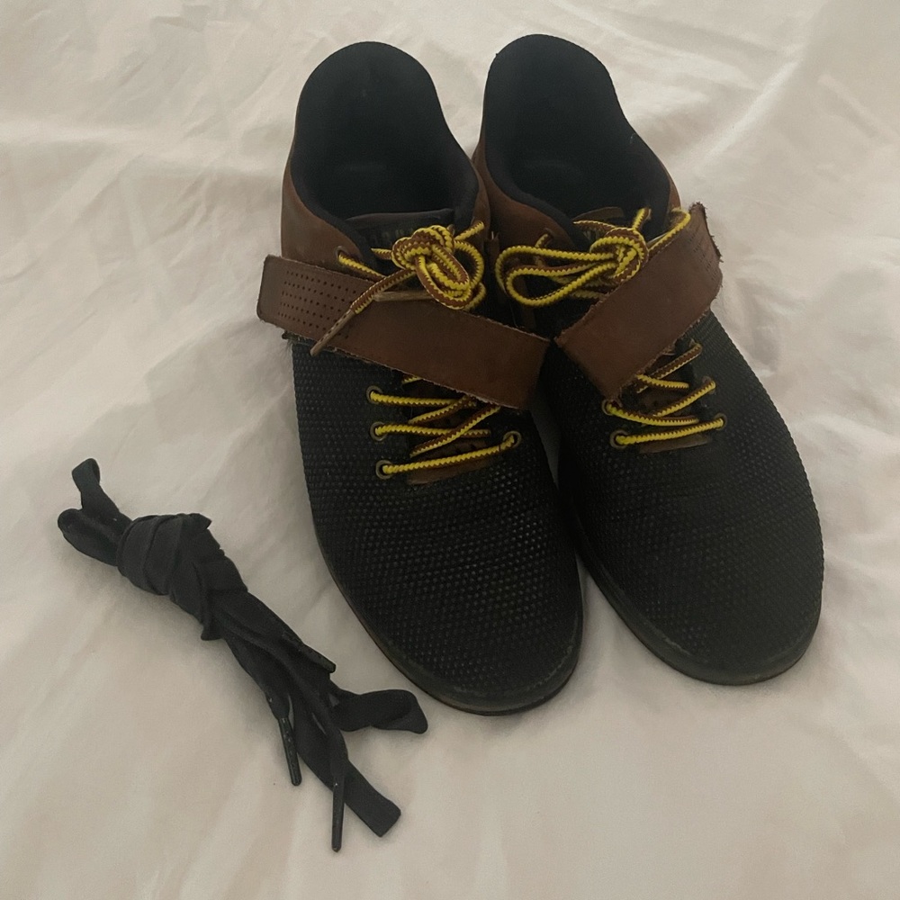 NOBULL Weightlifting Lifters - size 8